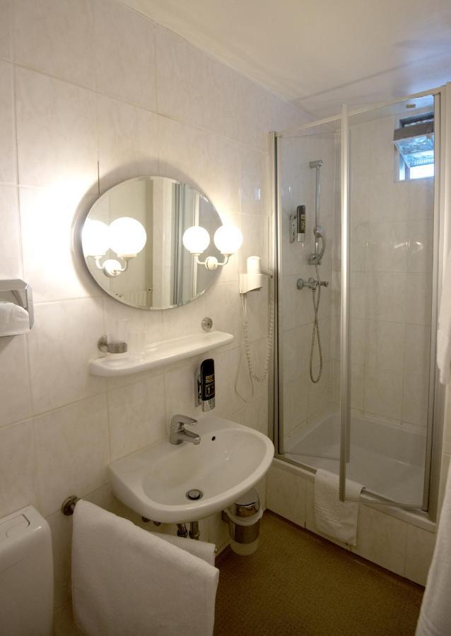 Hotel Am Kochbrunnen Wiesbaden Eksteriør billede