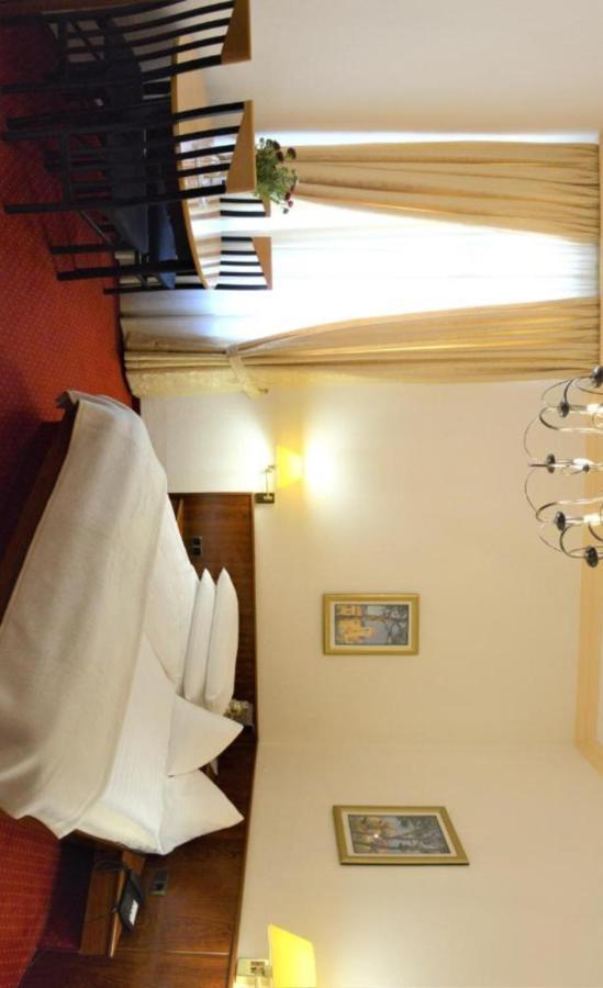 Hotel Am Kochbrunnen Wiesbaden Eksteriør billede