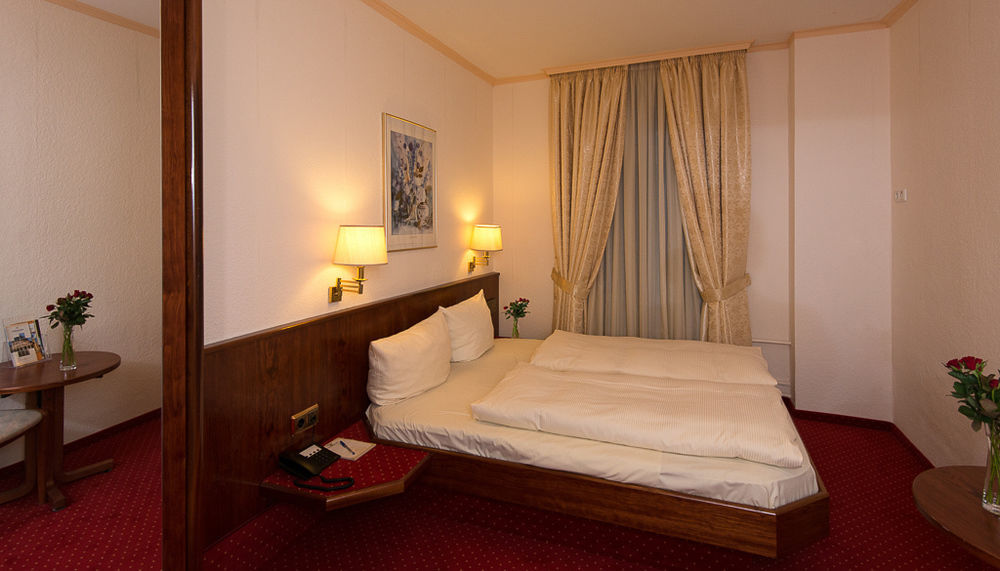 Hotel Am Kochbrunnen Wiesbaden Eksteriør billede